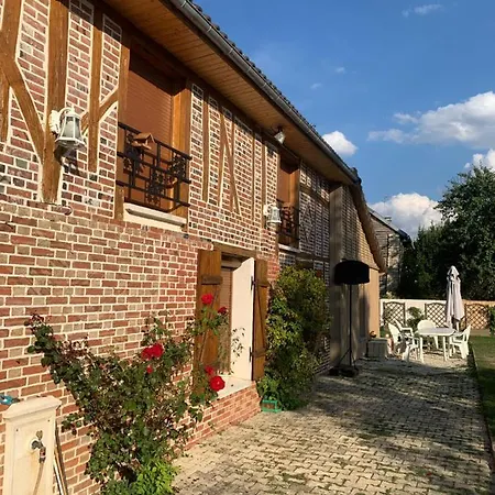 Privatunterkunft Salon Independant, Salle De Bain Wc Prives, Jardin Prive, Piscine Partagee Pres D'un Mesnil-Saint-Père