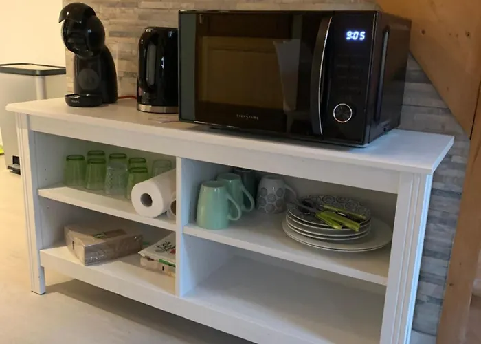 Salon Indépendant, Salle De Bain Wc Privés, Jardin Privé, Piscine Partagée Près D'un Alloggio in famiglia Mesnil-Saint-Père